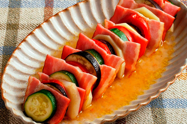 ベーコンと野菜の重ね蒸し