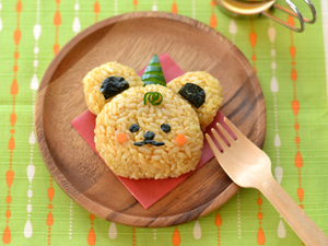 クマさん鬼のカレーデコおにぎり