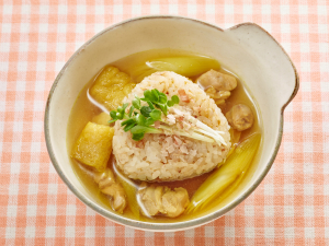 おかかとごまのスープおにぎり