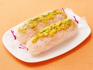 たらことコーンのスティックおにぎり