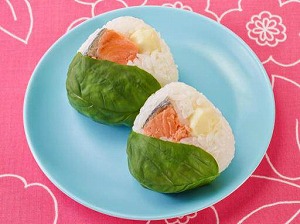 鮭チーズバジルおにぎり