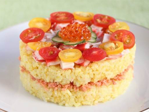 かにといくらのケーキ寿司