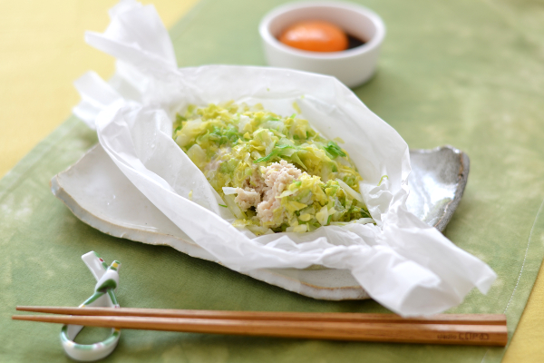春キャベツのうま味が◎【千切りキャベツ包みの和風チキンバーグ】