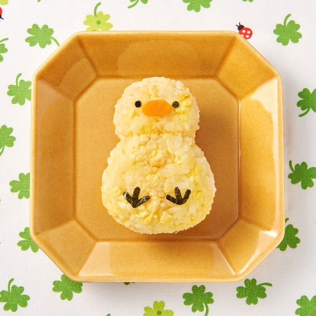 ピヨピヨひよこのおにぎり