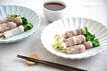 かいわれ大根の豚肉巻き～梅だれを添えて～