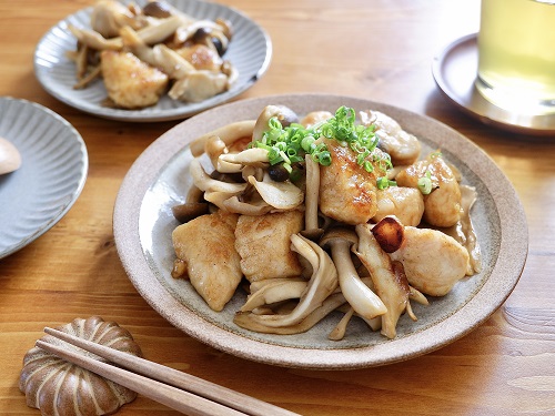 安くておいしい♡鶏ささみときのこのガリバタしょうゆ