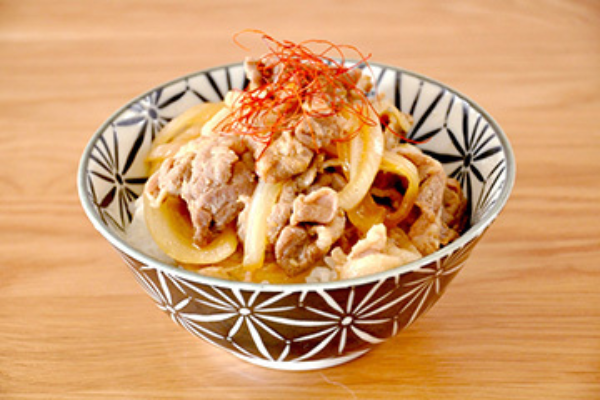 時短調理でがっつりごはん！焼肉のタレで作る豚丼