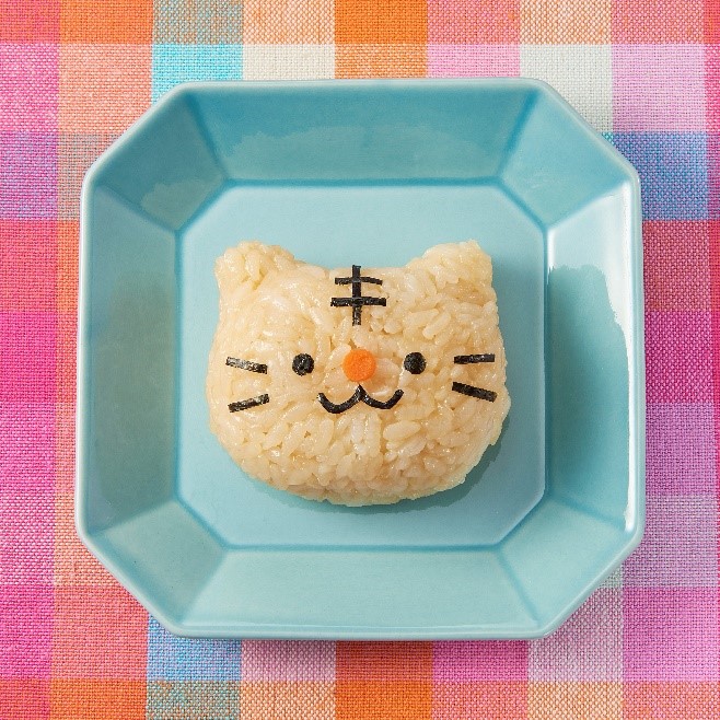 茶トラの猫のおにぎり