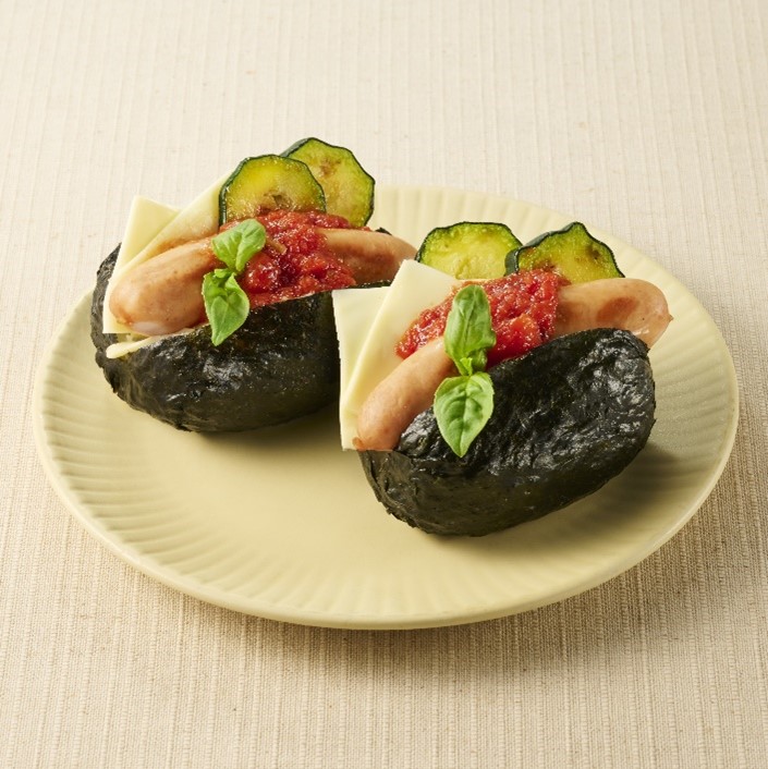 粗びきソーセージの<br>アラビアータおにぎり