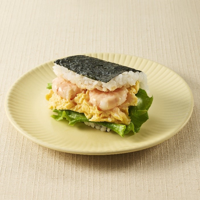 えびマヨのサンドおにぎり