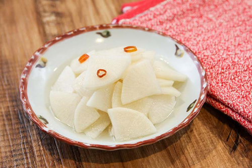 ポリポリ止まらない！漬けるだけ簡単 塩だれ大根